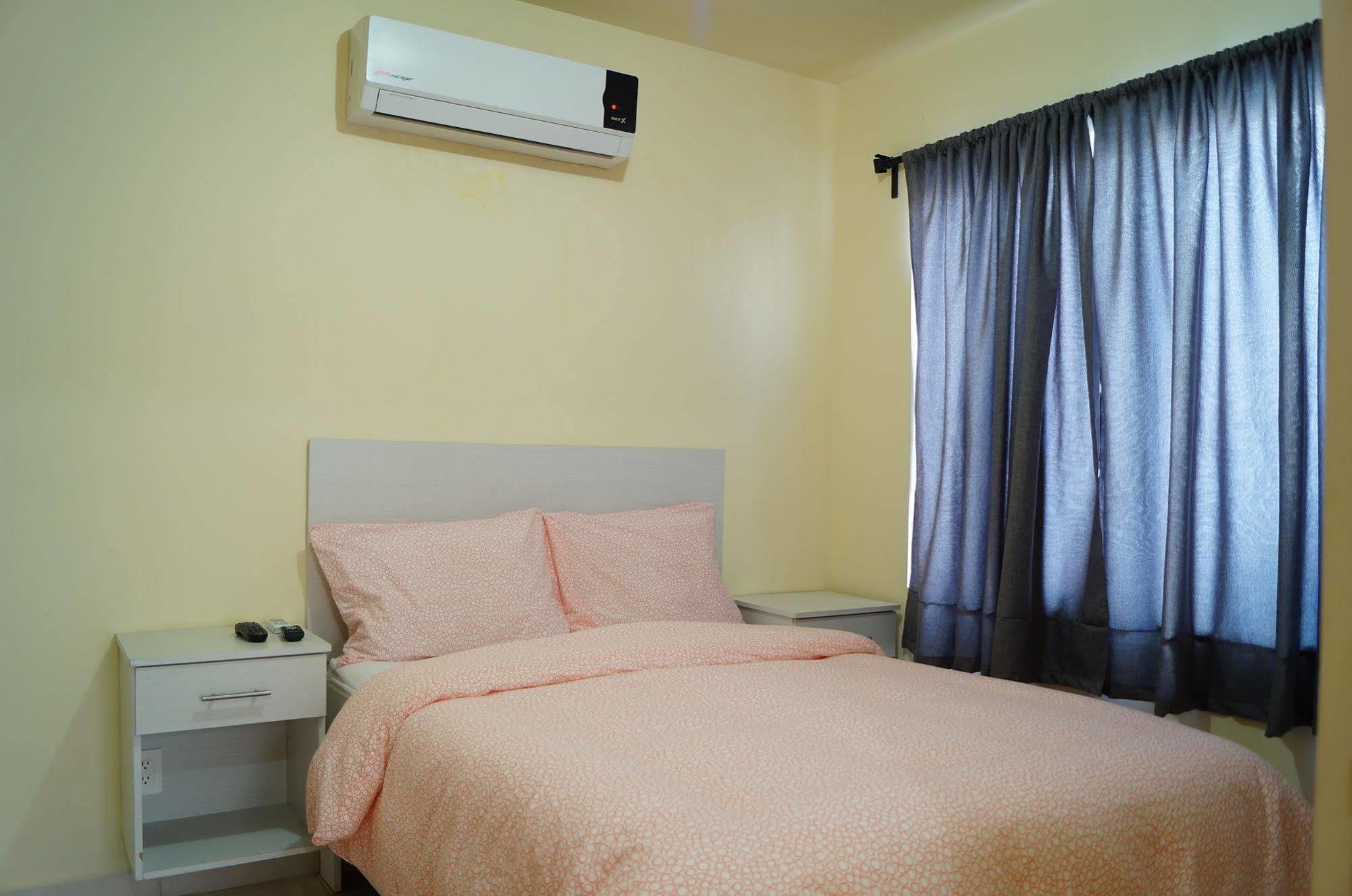 Mv Suites Monterrey Eksteriør bilde